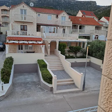 Sea View 3*